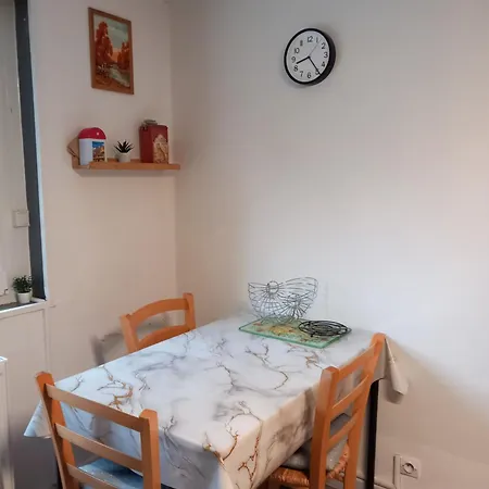 Le Petit Διαμέρισμα *