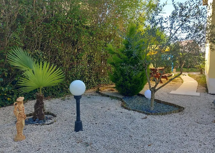 Le Petit * Beaune (Cote d'Or)