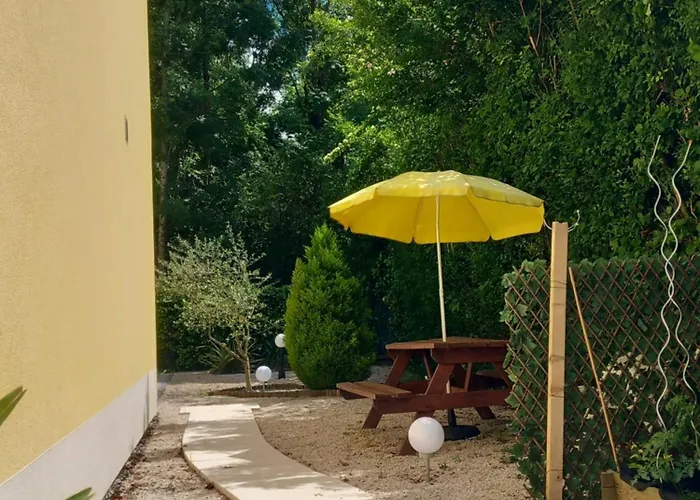 Le Petit Apartment *